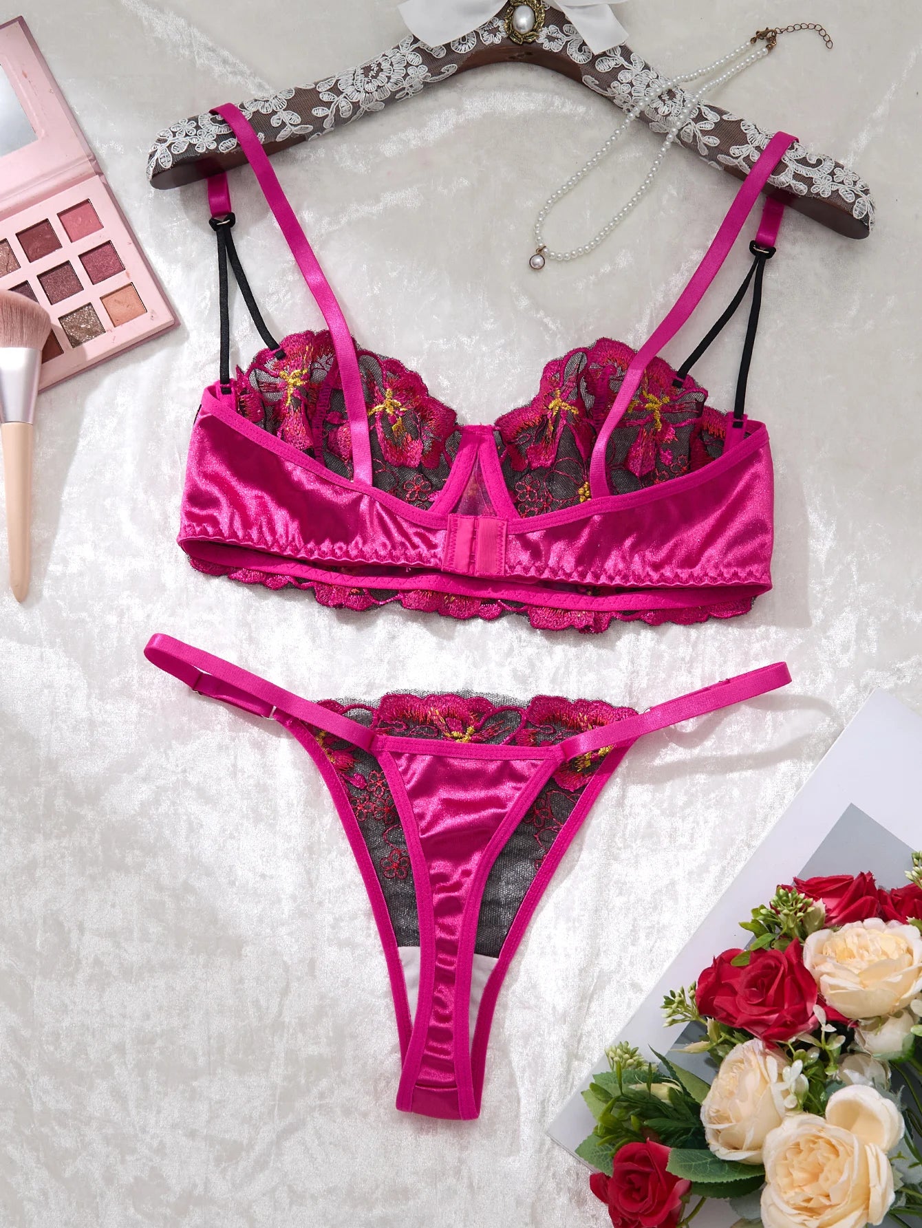 A set of sexy rose-red lingerie